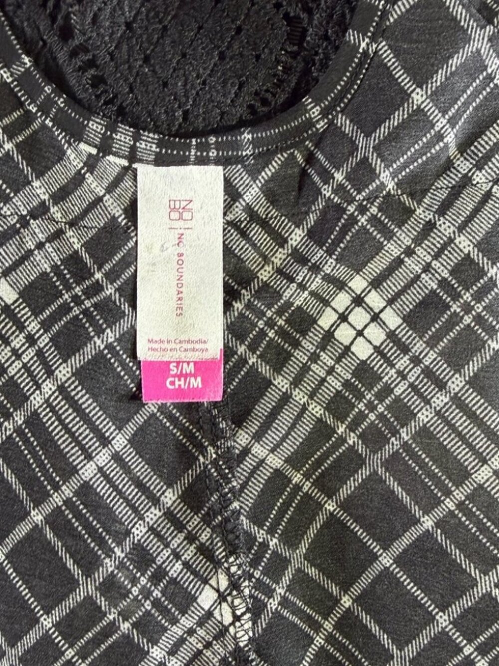 5/$25 - No Boundaries junior women's small plaid sleeveless cardigan open front - Picture 5 of 6